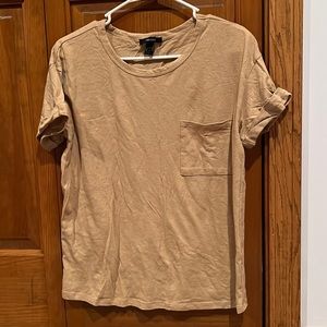 Tan short sleeved pocket tee